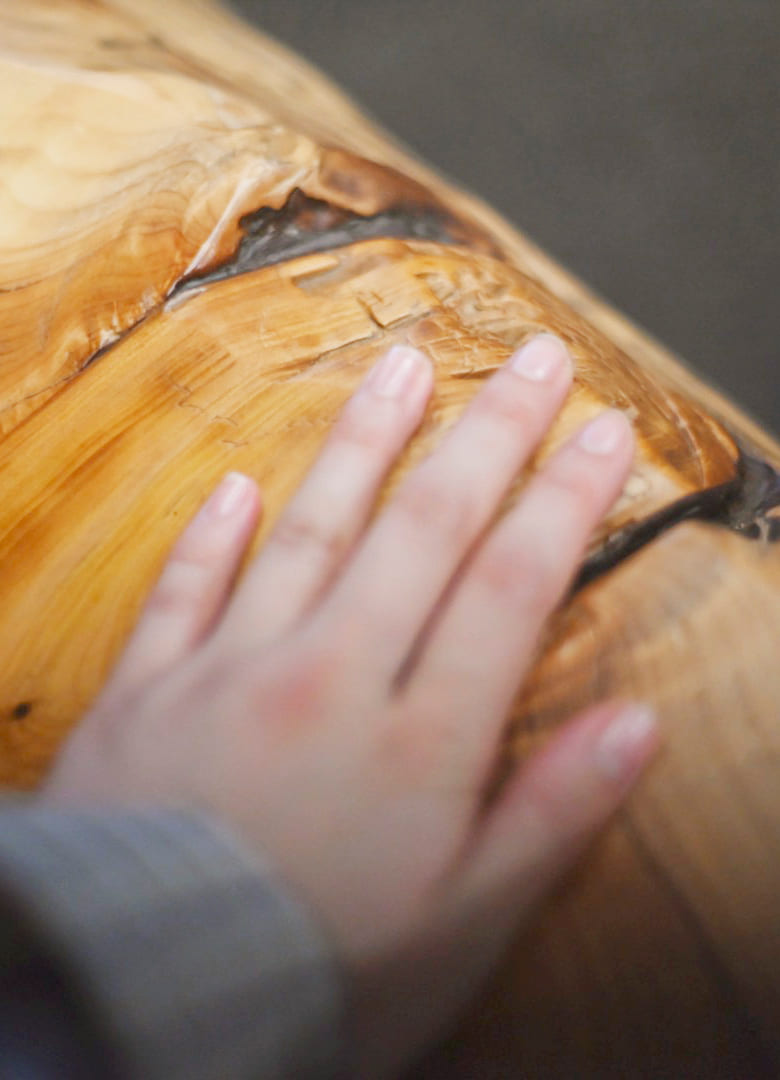 �O�㈤����̃C���^�r���[�̗l�q