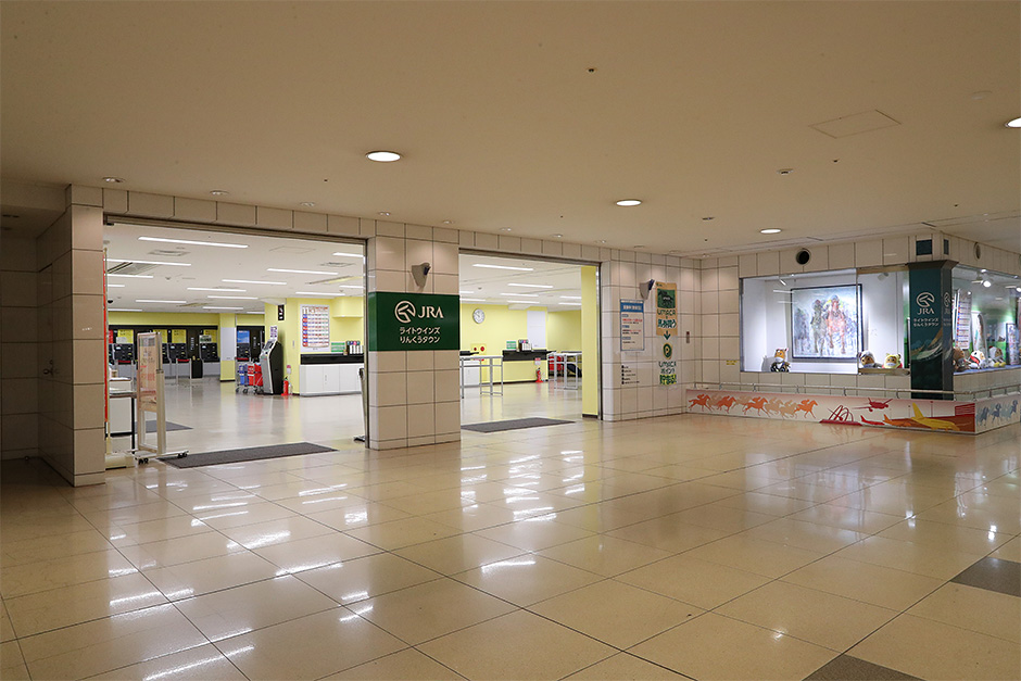 ライトウインズりんくうタウン 入場口