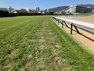 �O���4�R�[�i�[