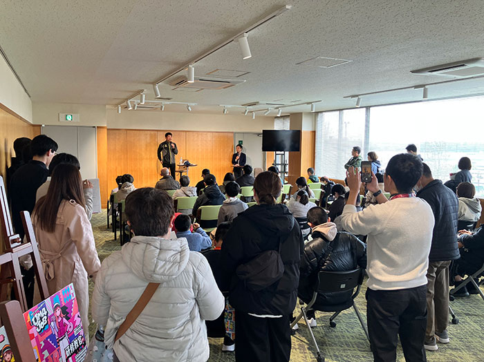 ���d���Љ�